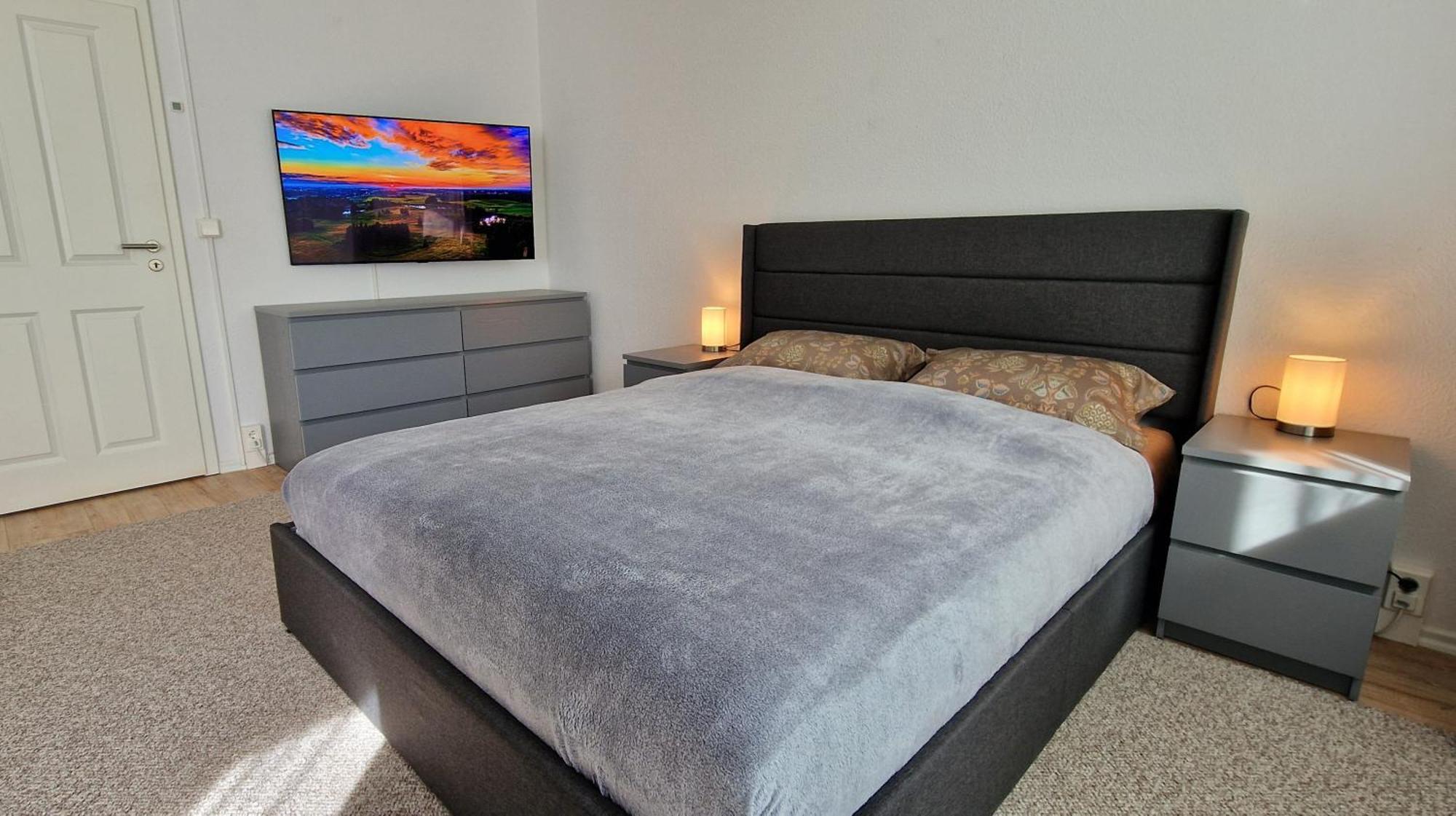 Zentrum Apartment - Oled Tv - Ps4 - Balkon - Parking Кемниц Екстериор снимка